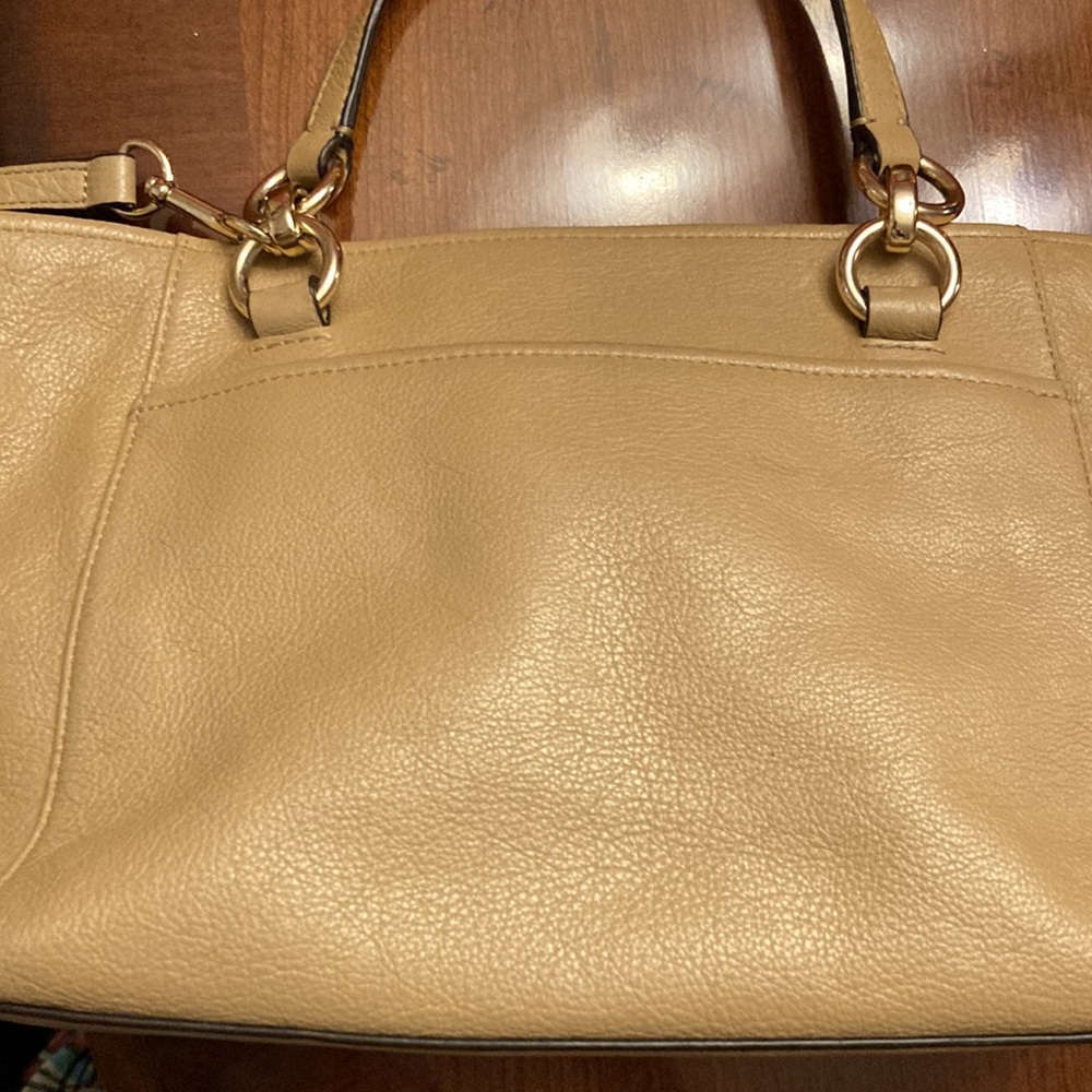 COACH CROSSBODY/SATCHEL. LIGHT TAN. BEIGE INTERIOR. Little ink marks/pocket. EUC - Picture 16 of 16
